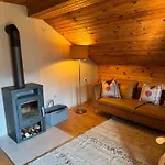 Berghaus Auf 1200m Hoehe Bodental