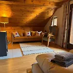 Berghaus Auf 1200m Hoehe * Bodental