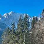 Berghaus Auf 1200m Hoehe * Bodental