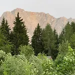 Berghaus Auf 1200m Hoehe Bodental