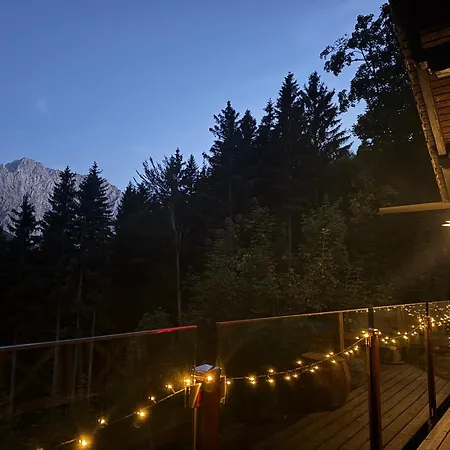 Berghaus Auf 1200m Hoehe