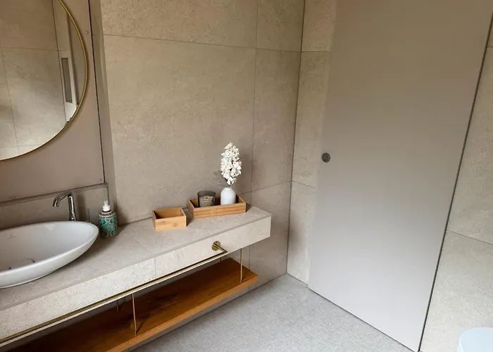 Berghaus Auf 1200m Hoehe * Bodental