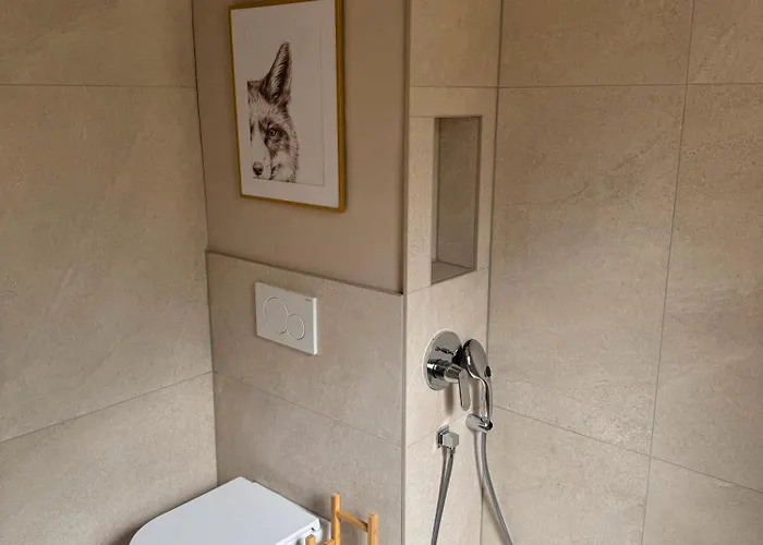 Berghaus Auf 1200m Hoehe *